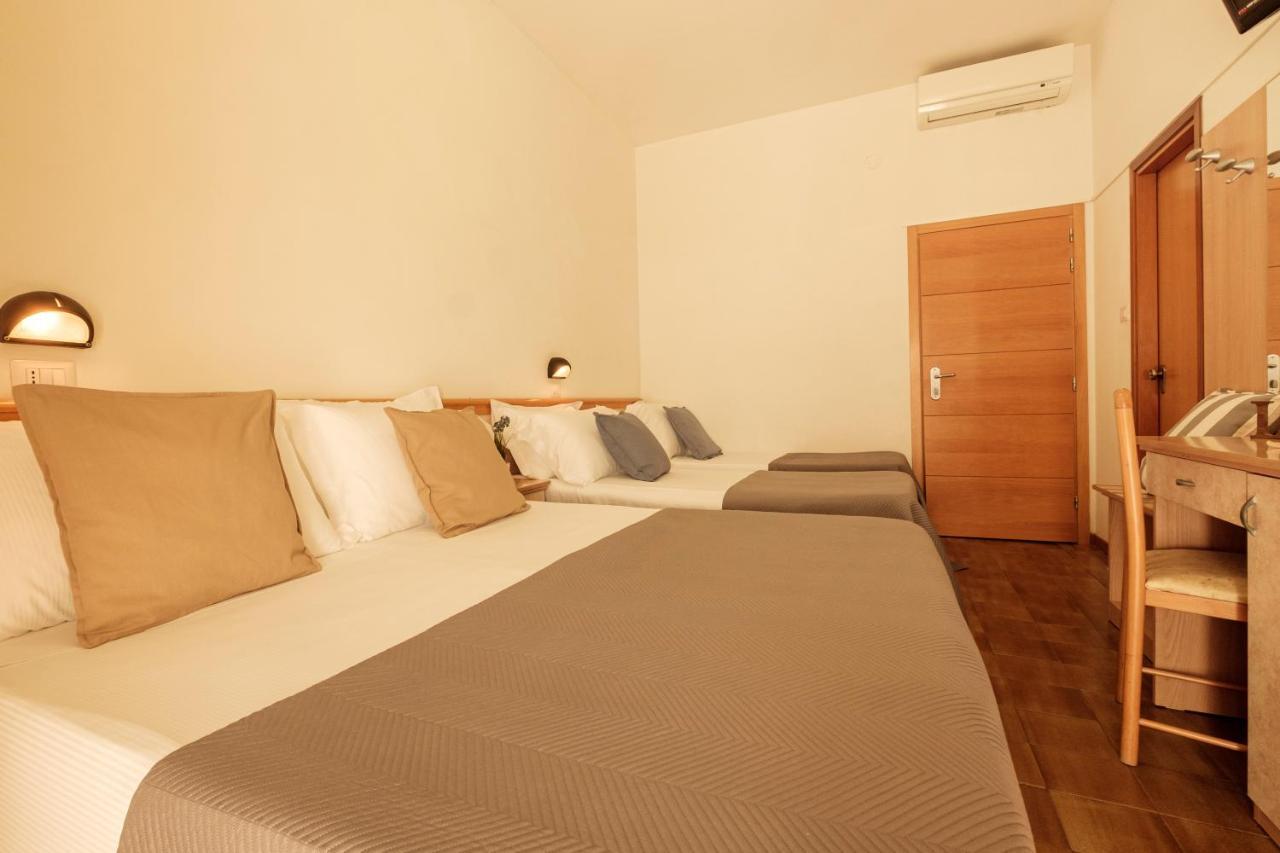 Hotel Oceanic Rimini Esterno foto