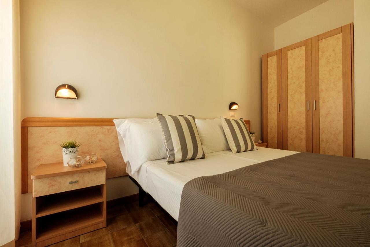 Hotel Oceanic Rimini Esterno foto