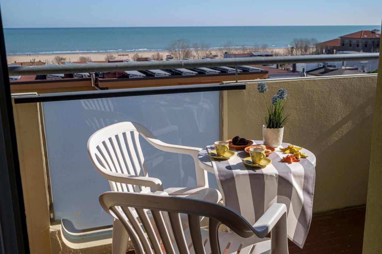 Hotel Oceanic Rimini Esterno foto