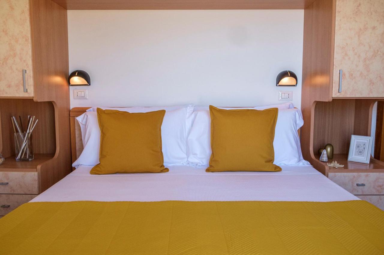 Hotel Oceanic Rimini Esterno foto