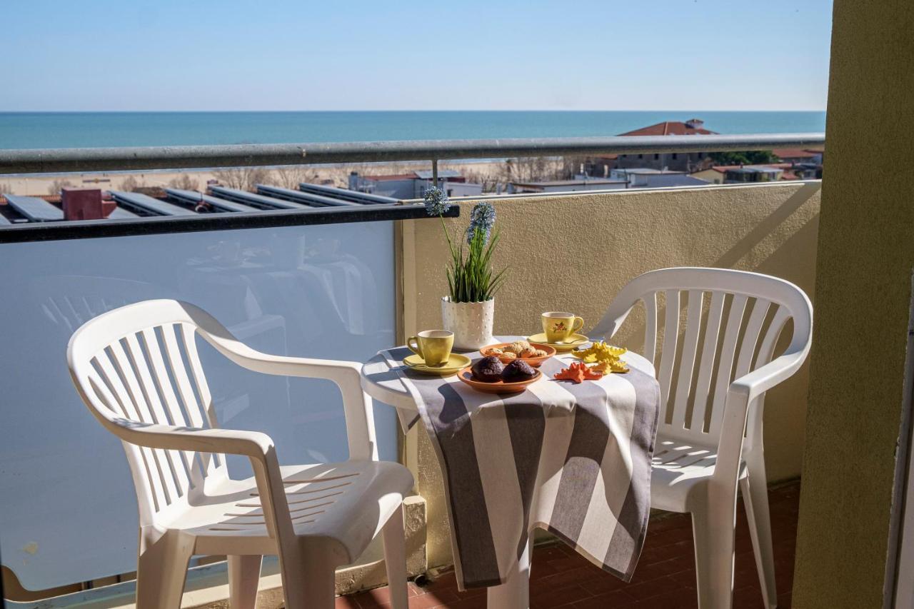 Hotel Oceanic Rimini Esterno foto