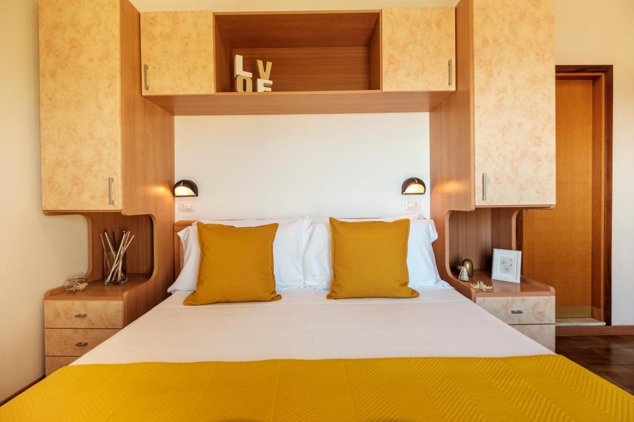 Hotel Oceanic Rimini Esterno foto
