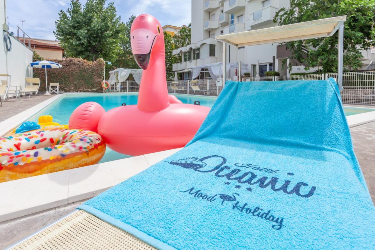 Hotel Oceanic Rimini Esterno foto